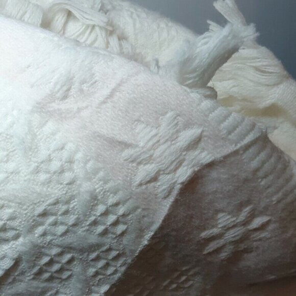 VTG JORDAN MARSH made in SPAIN baby blanket blush flowers girl fringe embossed - Picture 2 of 10